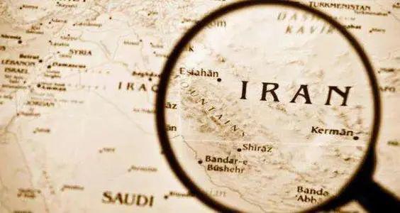 中东疫情暴发！伊朗死亡率近20%，原油暴跌逾3%，是时候可以抄底了吗？
