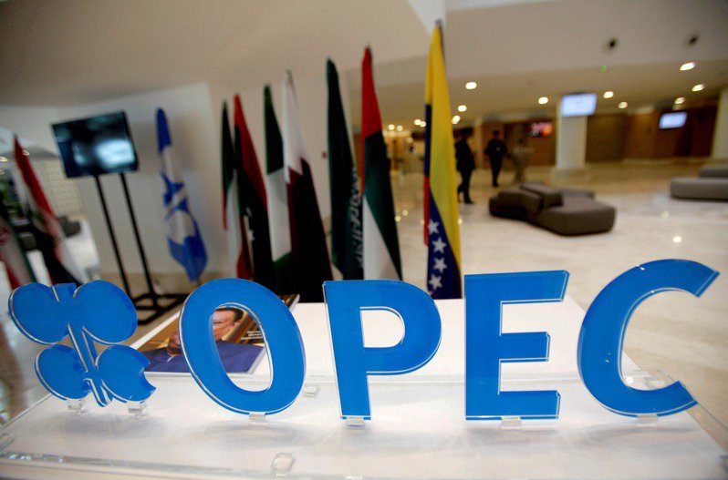 行业动态 | OPEC+取消周一会议，油价短线急涨