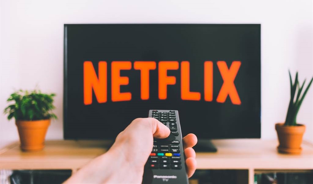 行业动态 | Netflix财报逊预期！付费订户增长放缓，拟进军游戏领域