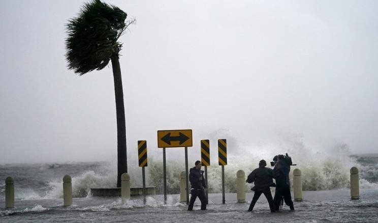 行业动态 | 超强飓风“艾达”吹袭墨西哥湾，机构看涨短期油价
