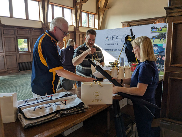 ATFX持续关注公益慈善赛事，为公爵杯预选赛提供专业的装备