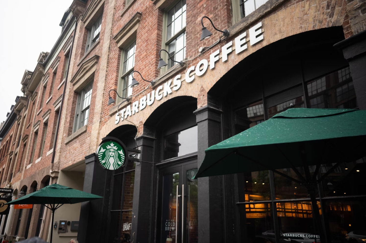 行业动态 | 星巴克三季报：中国市场重返增长；OpenAI 推出 ChatGPT 学习模式